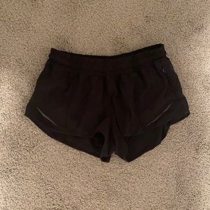 Lululemon shorty short 10 Reg